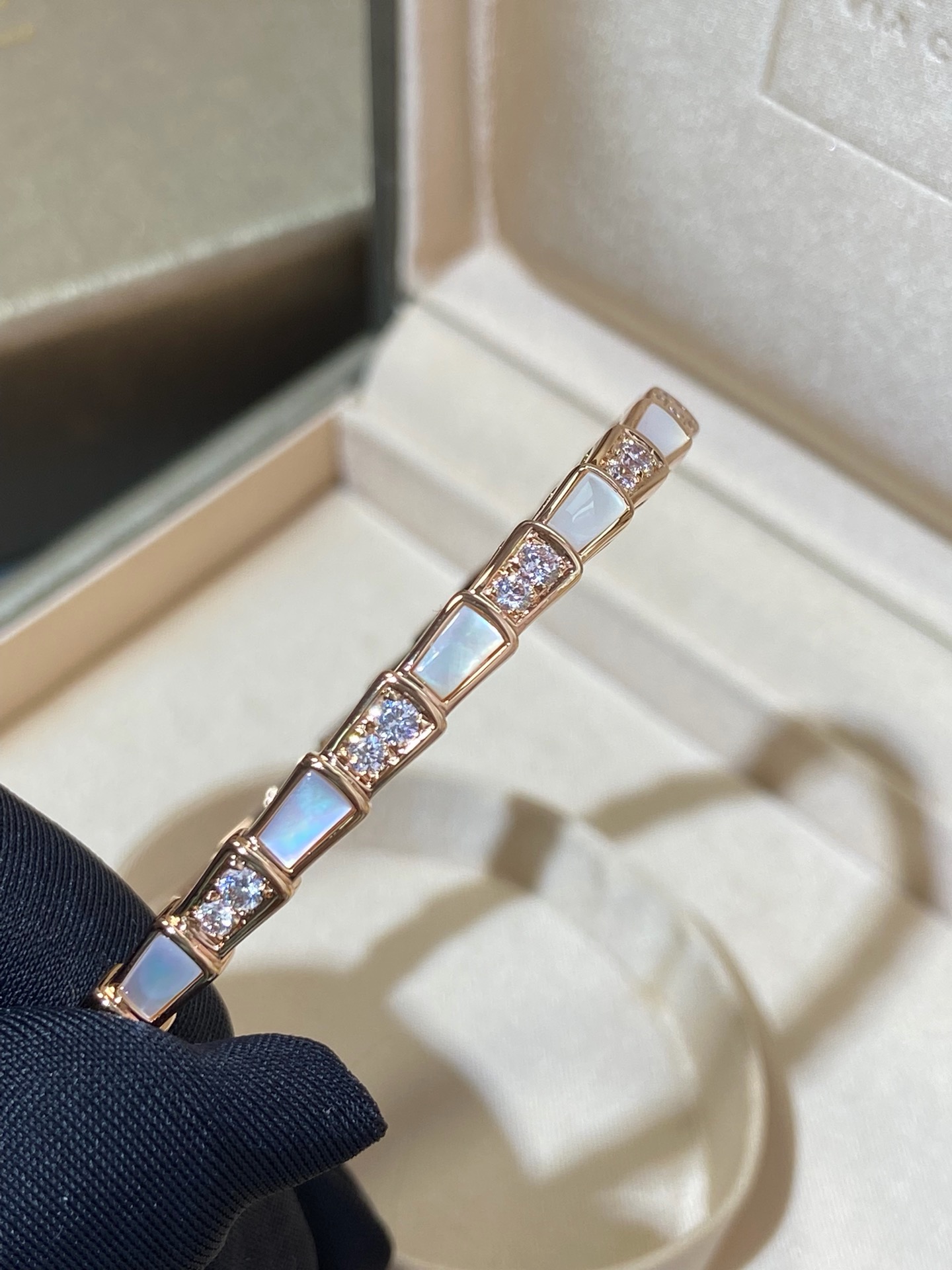 BVLGARI Serpenti Viper Rose Gold Mother-of-Pearl Diamond Single Coil Bracelet product image 2 thumbnail