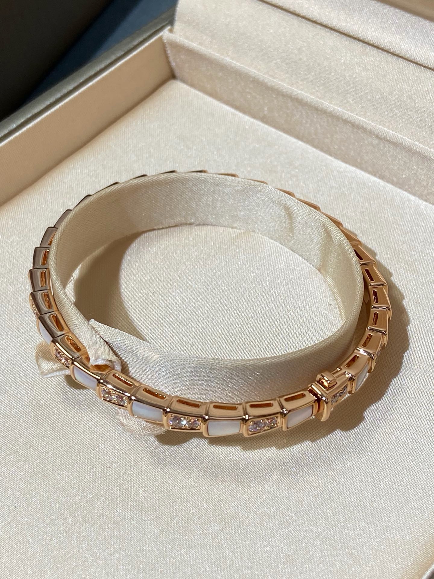 BVLGARI Serpenti Viper Rose Gold Mother-of-Pearl Diamond Single Coil Bracelet product image 3 thumbnail