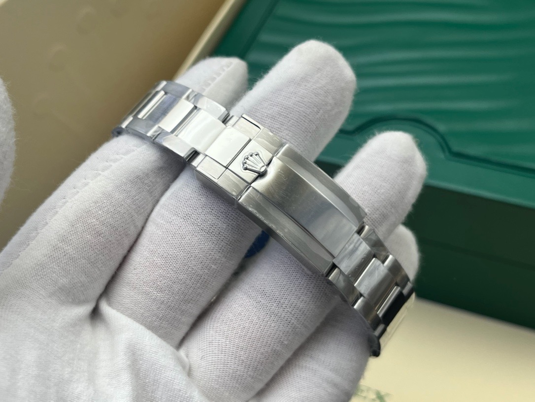 Rolex GMT-Master II 126710 Upgrade Edition Luxury Automatic Watch product image 5 thumbnail