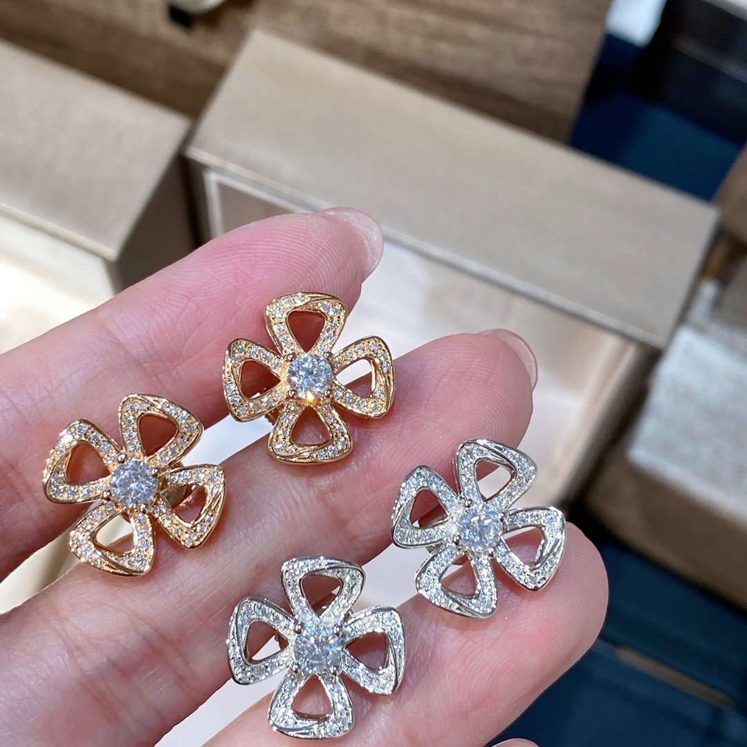 BVLGARI Fiorever 18K White Gold Diamond Four-Leaf Clover Stud Earrings product image 2 thumbnail