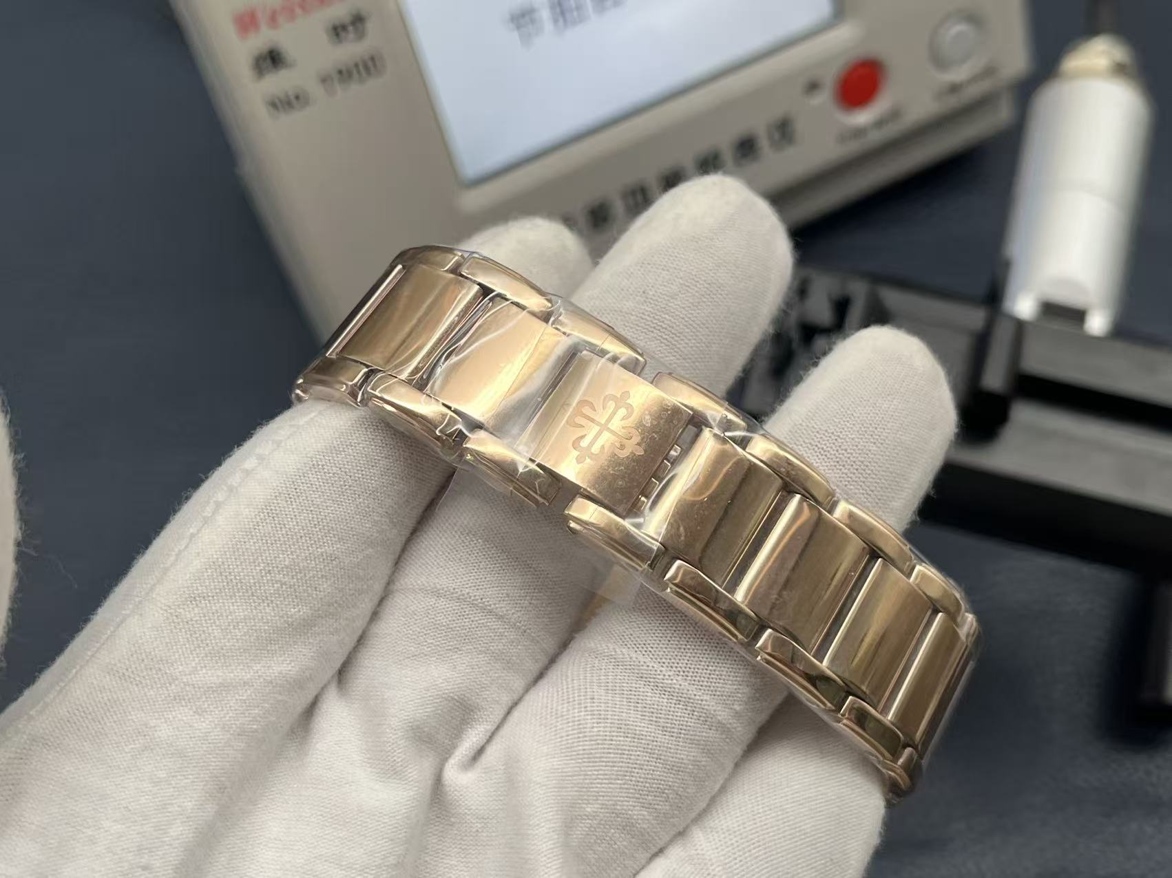 Patek Philippe Twenty~4 Ladies Elegant Watch 4909/50G-001 Style Replica product image 5 thumbnail