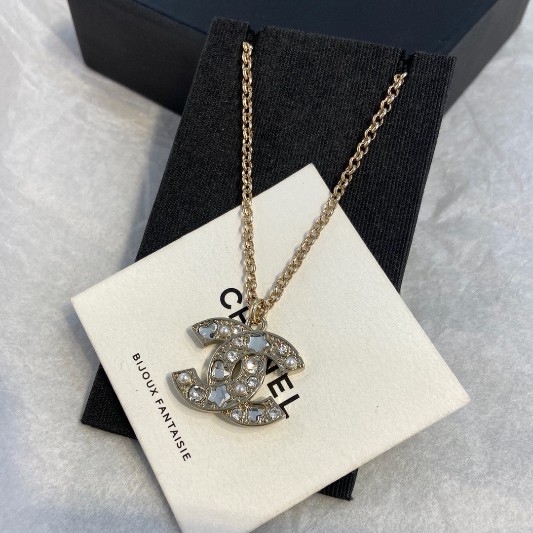 Chanel Starry Pearl Crystal Double C Pendant Necklace product image 3 thumbnail