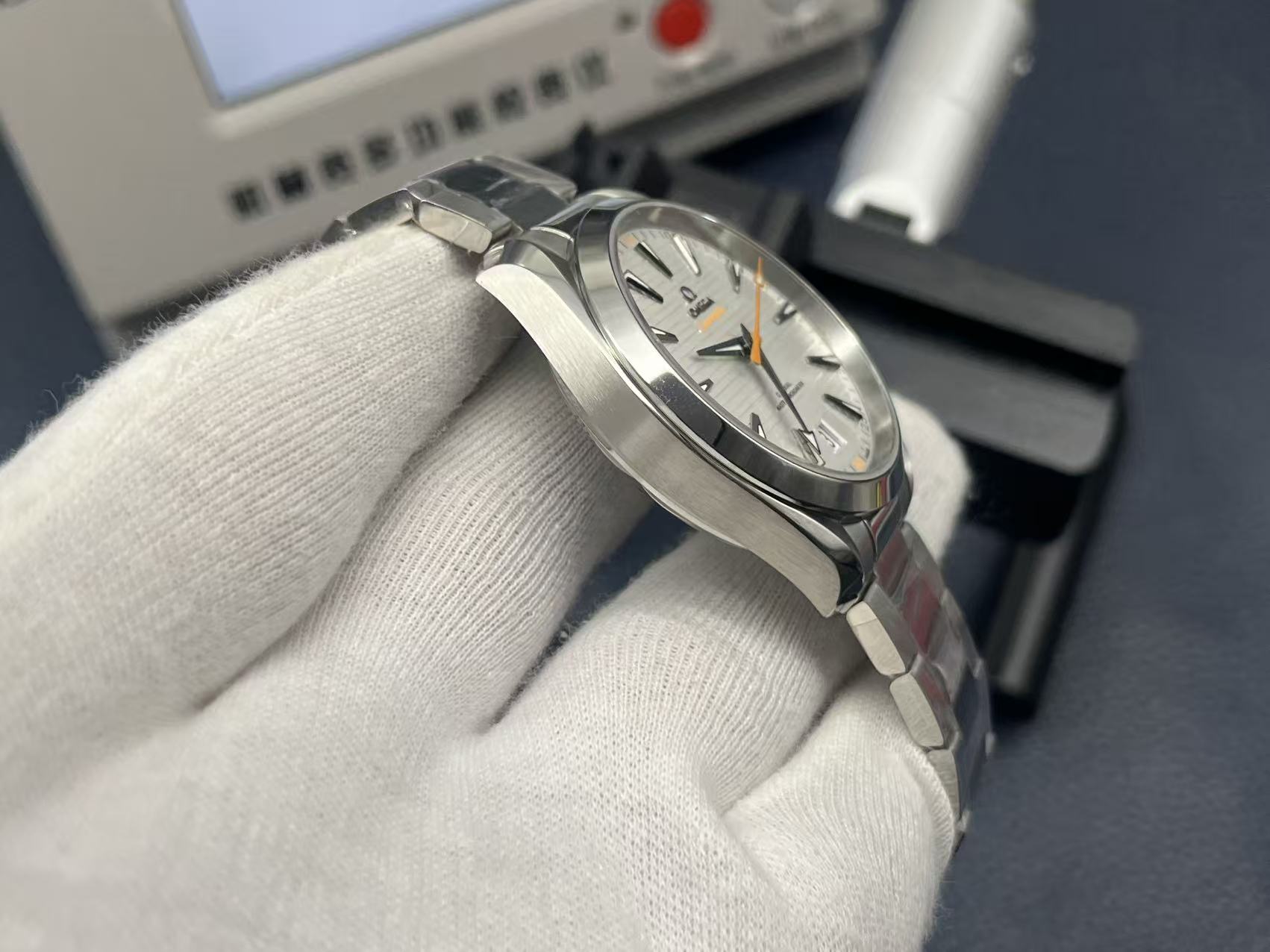 Omega Seamaster Aqua Terra 150M 41mm 220.10.41.21.02.001 Automatic Watch product image 2 thumbnail