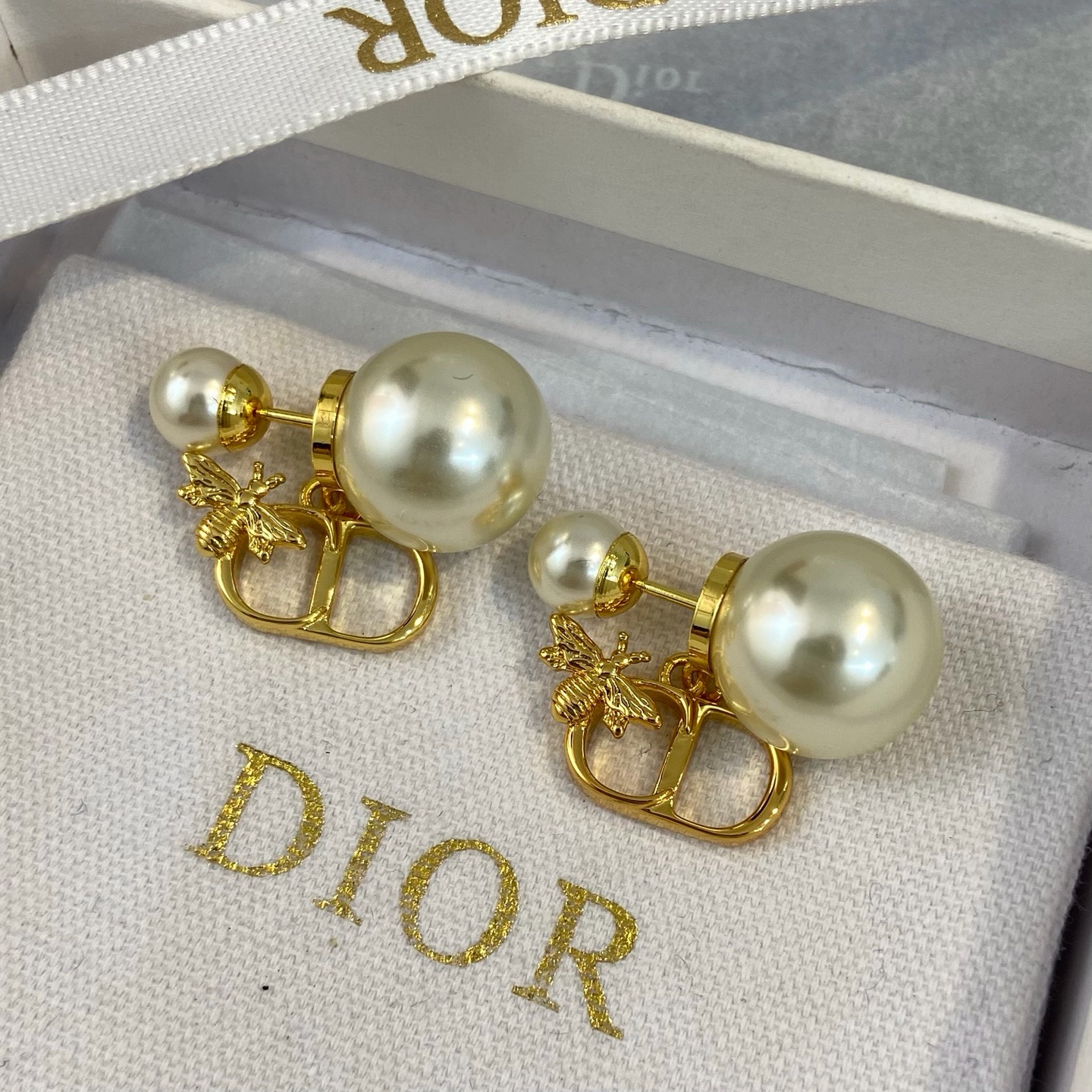 Dior Tribales Double Pearl Bee CD Earrings product image 2 thumbnail