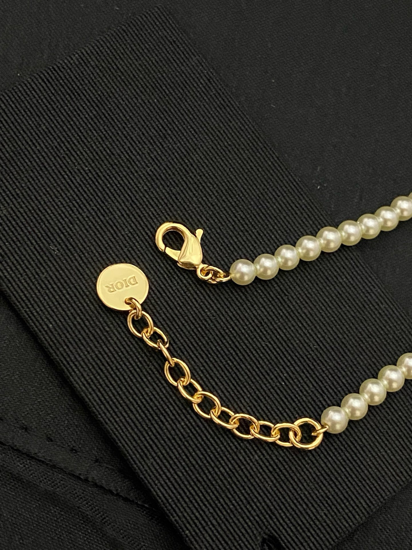 Dior Classic DIOR Letter Pearl Beaded Bracelet product image 4 thumbnail