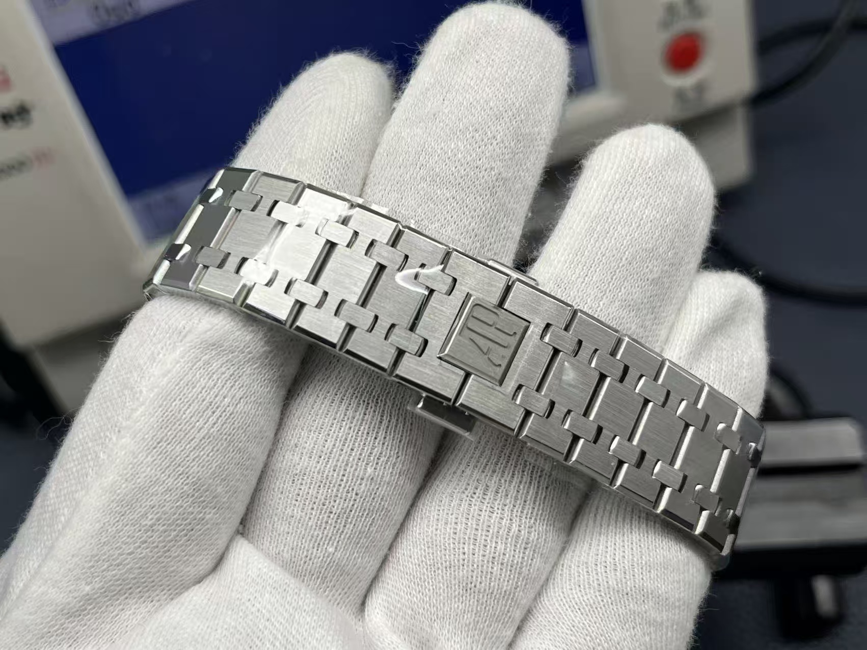 Audemars Piguet Royal Oak 26240 Automatic Chronograph APS Factory Edition product image 5 thumbnail