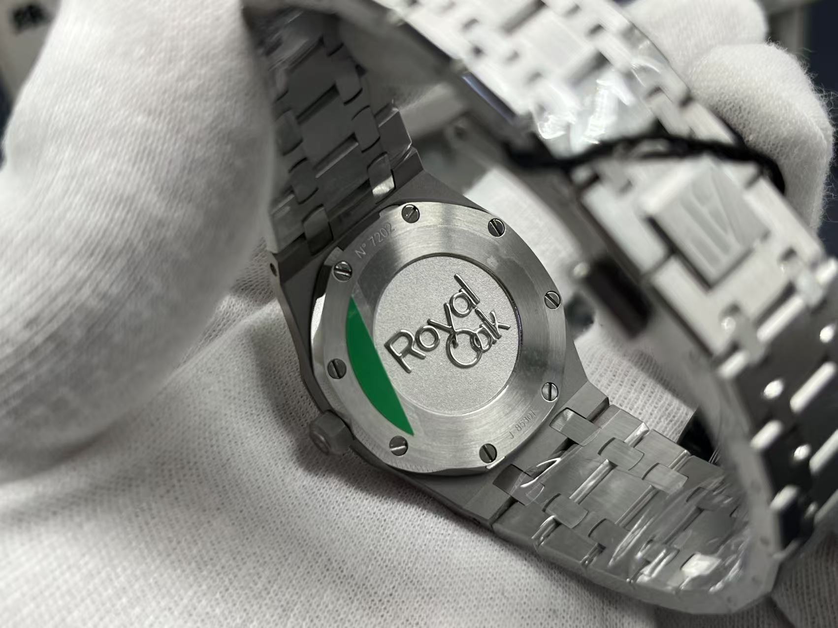Audemars Piguet Royal Oak 67651OR Ladies Quartz Diamond Watch ZF Factory Edition product image 4 thumbnail