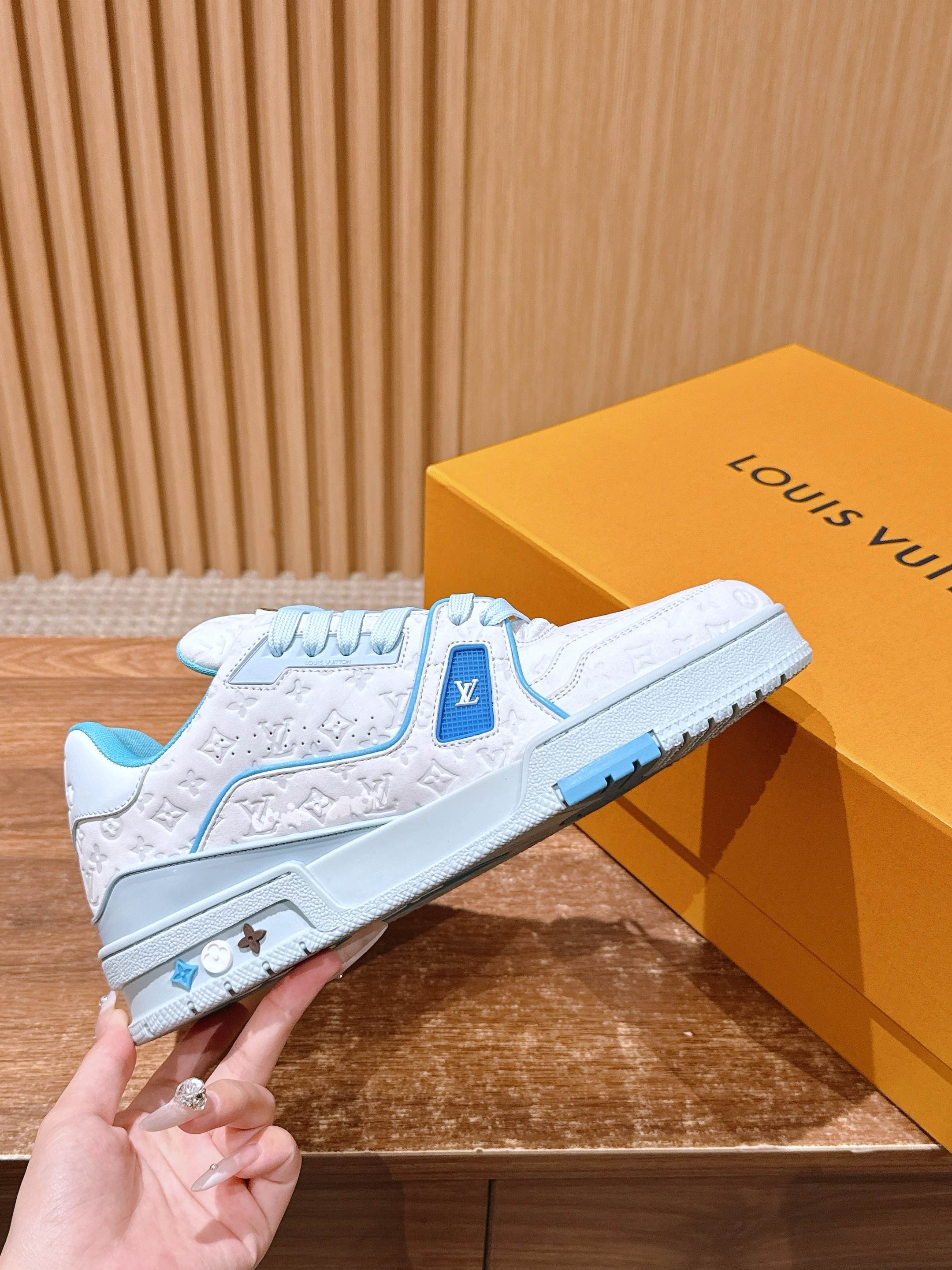 Louis Vuitton LV Trainer Monogram Low-Top Sneakers Unisex Edition product image 2 thumbnail