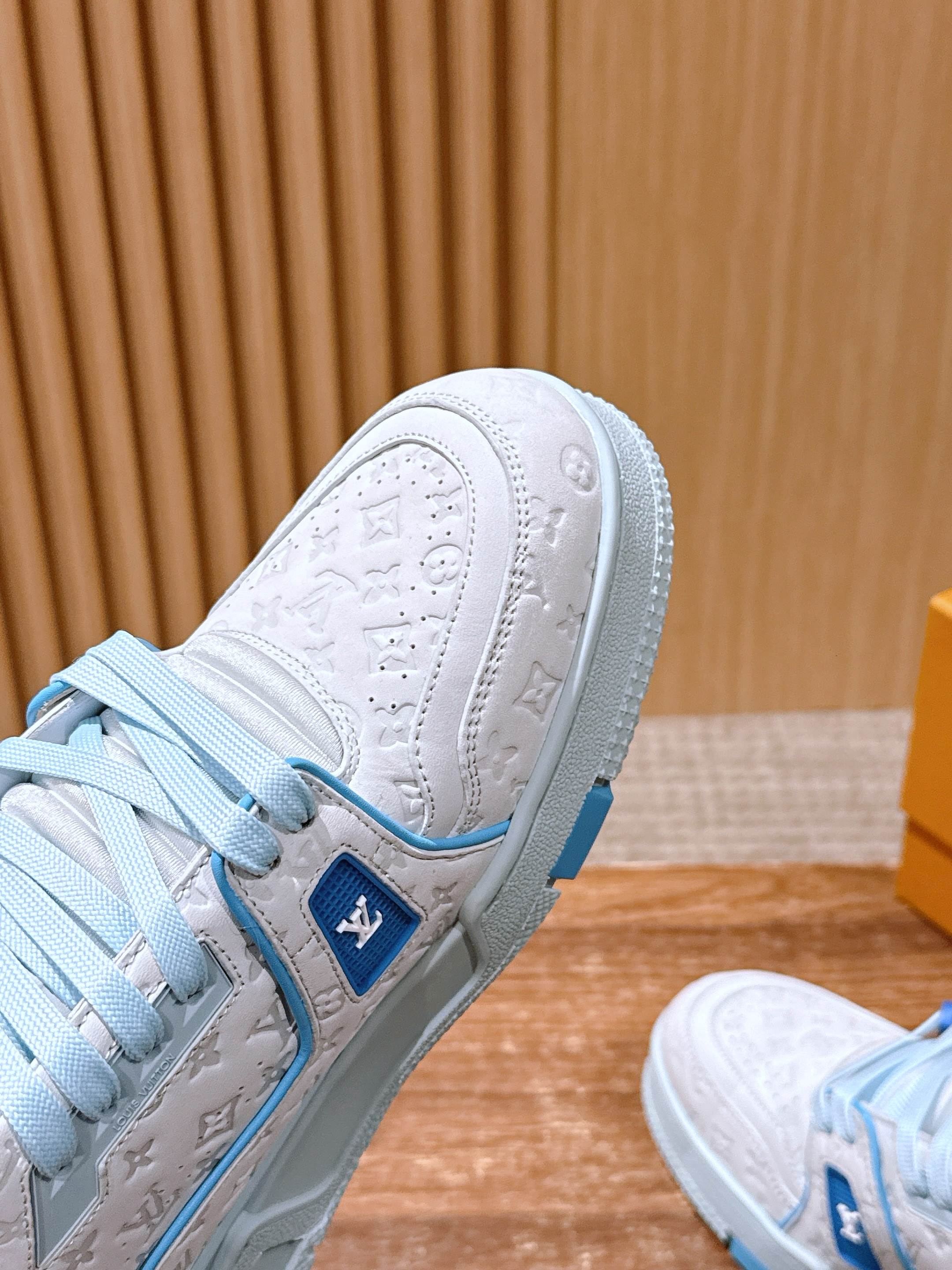 Louis Vuitton LV Trainer Monogram Low-Top Sneakers Unisex Edition product image 3 thumbnail