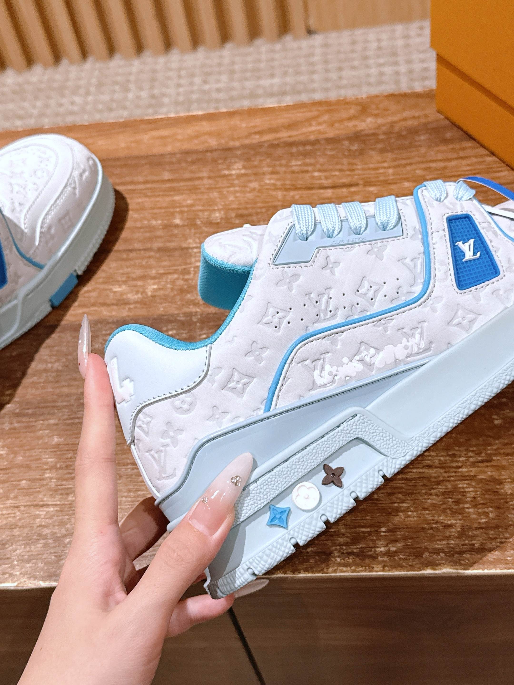 Louis Vuitton LV Trainer Monogram Low-Top Sneakers Unisex Edition product image 4 thumbnail