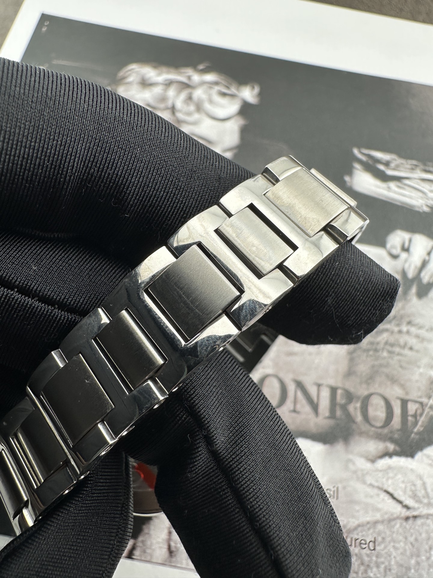 Cartier Ballon Bleu 33mm Quartz Watch V6 Edition product image 5 thumbnail