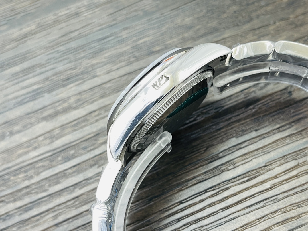 VR Factory Rolex Oyster Perpetual 126000/124300 Balloon Dial Automatic Watch product image 3 thumbnail